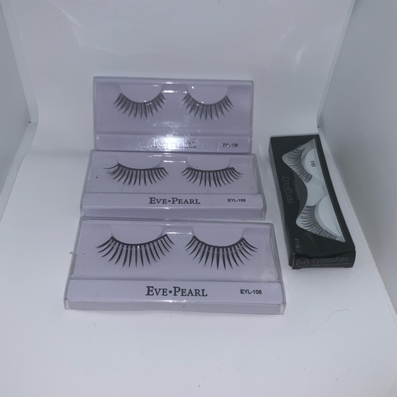 NIP Pack of 4 plastic false lashes black color - Picture 1 of 4